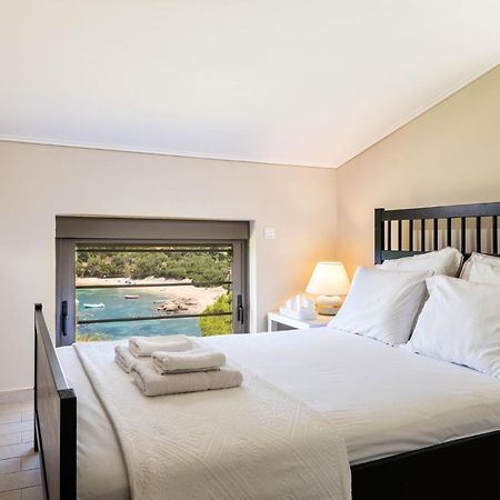Villa Idyle - Beachfront Residence Tragána 外观 照片