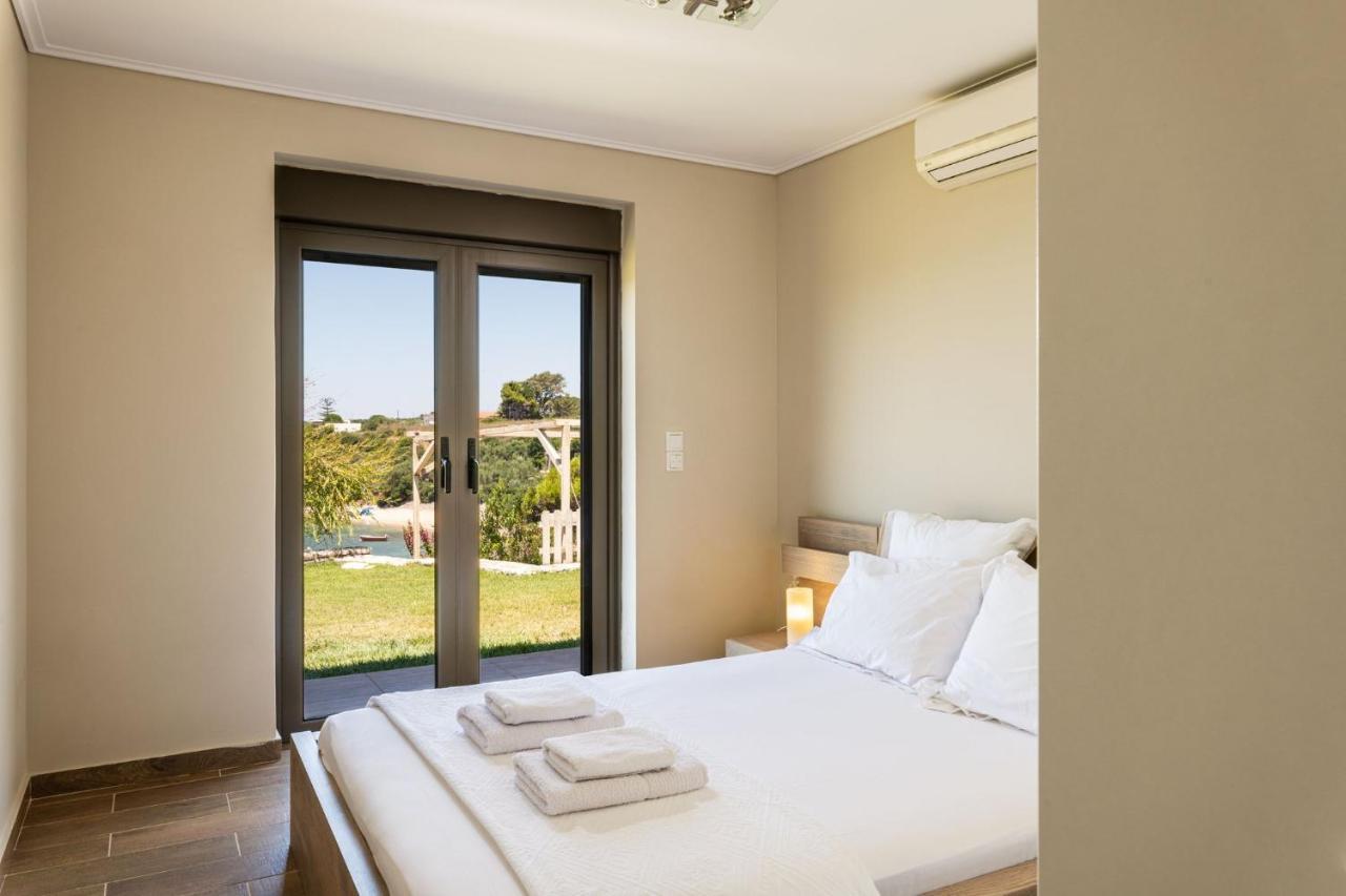 Villa Idyle - Beachfront Residence Tragána 外观 照片