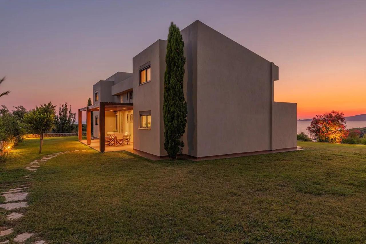 Villa Idyle - Beachfront Residence Tragána 外观 照片