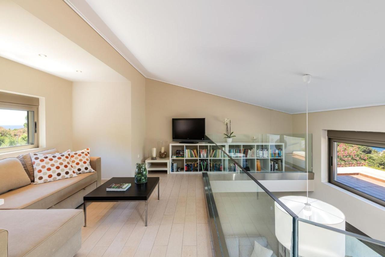 Villa Idyle - Beachfront Residence Tragána 外观 照片